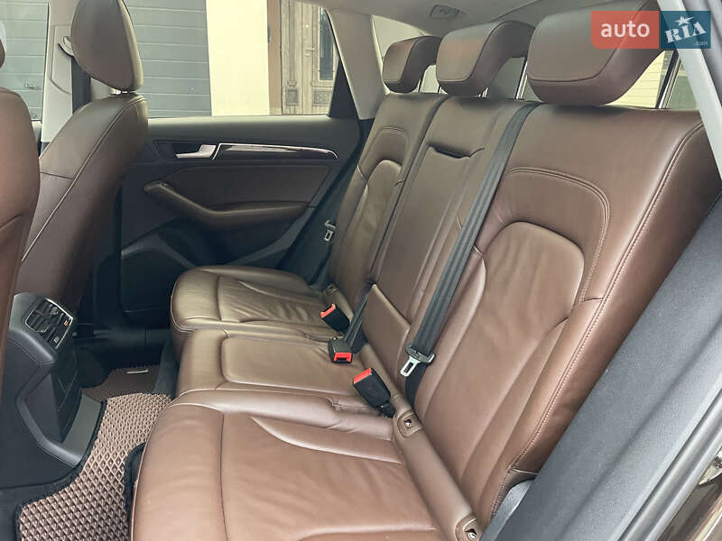 Внедорожник / Кроссовер Audi Q5 2012 в Тернополе