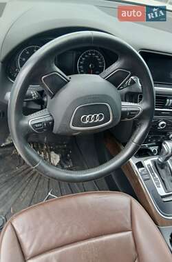 Внедорожник / Кроссовер Audi Q5 2015 в 