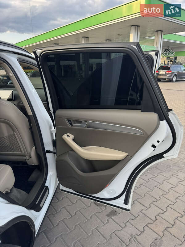 Позашляховик / Кросовер Audi Q5 2012 в Рівному