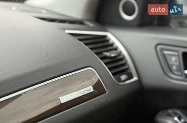 Внедорожник / Кроссовер Audi Q5 2015 в 