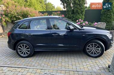 Внедорожник / Кроссовер Audi Q5 2015 в 