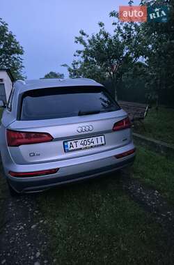 Внедорожник / Кроссовер Audi Q5 2017 в 