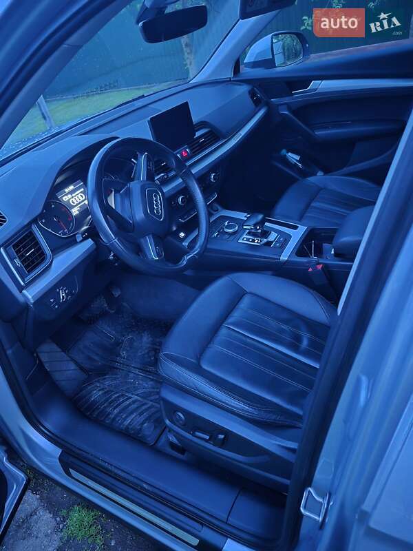 Внедорожник / Кроссовер Audi Q5 2017 в Ивано-Франковске