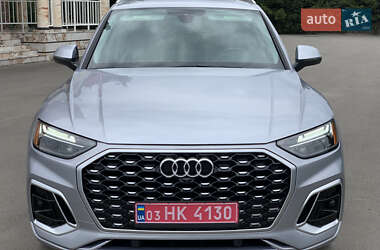 Внедорожник / Кроссовер Audi Q5 2021 в 