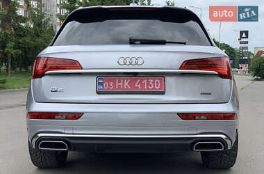 Внедорожник / Кроссовер Audi Q5 2021 в 