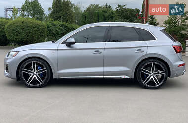 Внедорожник / Кроссовер Audi Q5 2021 в 