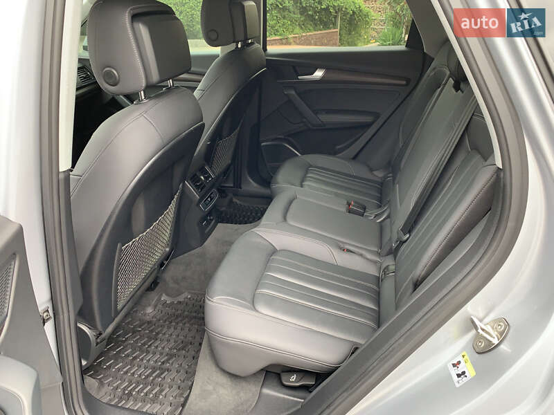 Позашляховик / Кросовер Audi Q5 2021 в Тернополі