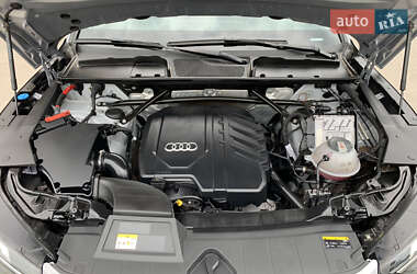 Внедорожник / Кроссовер Audi Q5 2021 в 