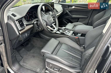 Позашляховик / Кросовер Audi Q5 2023 в 