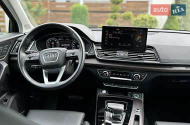 Позашляховик / Кросовер Audi Q5 2023 в 