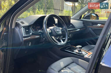Позашляховик / Кросовер Audi Q5 2020 в 