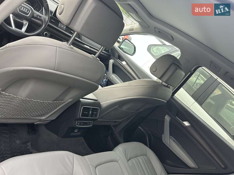 Позашляховик / Кросовер Audi Q5 2018 в Києві