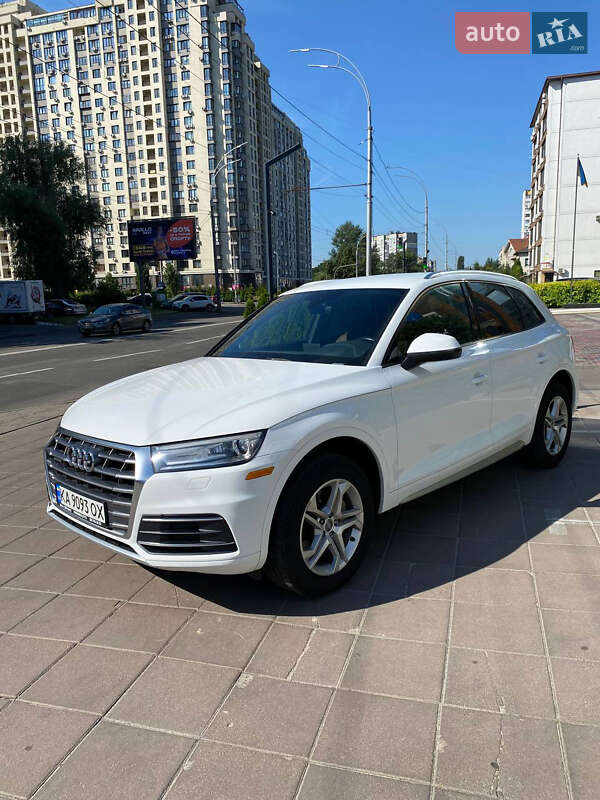 Позашляховик / Кросовер Audi Q5 2017 в Києві