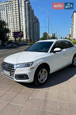 Внедорожник / Кроссовер Audi Q5 2017 в 