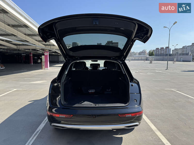 Позашляховик / Кросовер Audi Q5 2018 в Києві