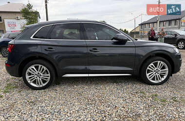 Позашляховик / Кросовер Audi Q5 2018 в 