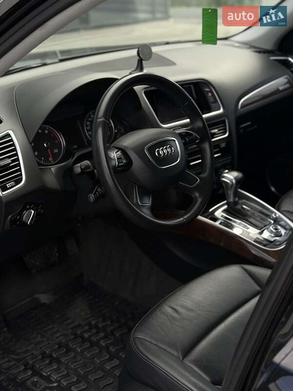 Позашляховик / Кросовер Audi Q5 2016 в Львові