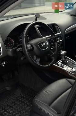Внедорожник / Кроссовер Audi Q5 2016 в 