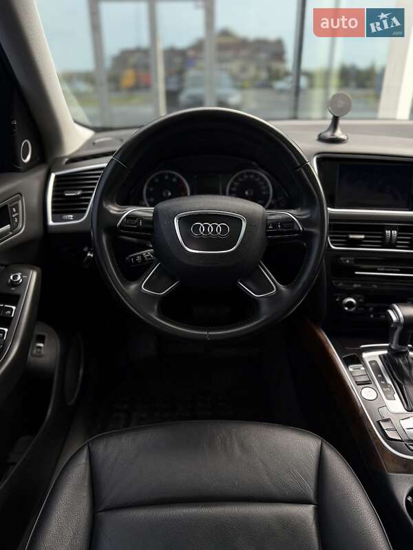Позашляховик / Кросовер Audi Q5 2016 в Львові