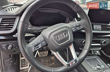 Позашляховик / Кросовер Audi Q5 2020 в 
