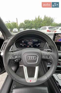 Внедорожник / Кроссовер Audi Q5 2022 в 