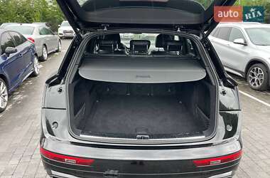 Внедорожник / Кроссовер Audi Q5 2022 в 