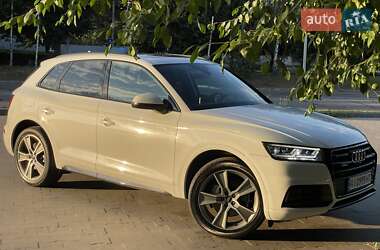 Внедорожник / Кроссовер Audi Q5 2019 в 