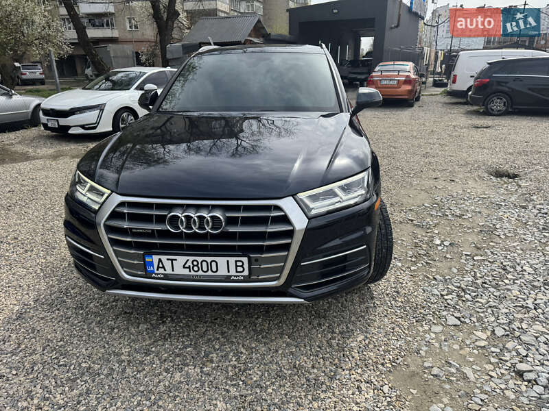 Внедорожник / Кроссовер Audi Q5 2019 в 