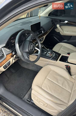 Внедорожник / Кроссовер Audi Q5 2019 в 