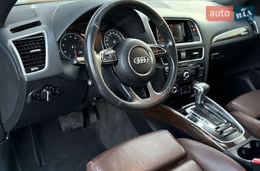 Внедорожник / Кроссовер Audi Q5 2016 в 