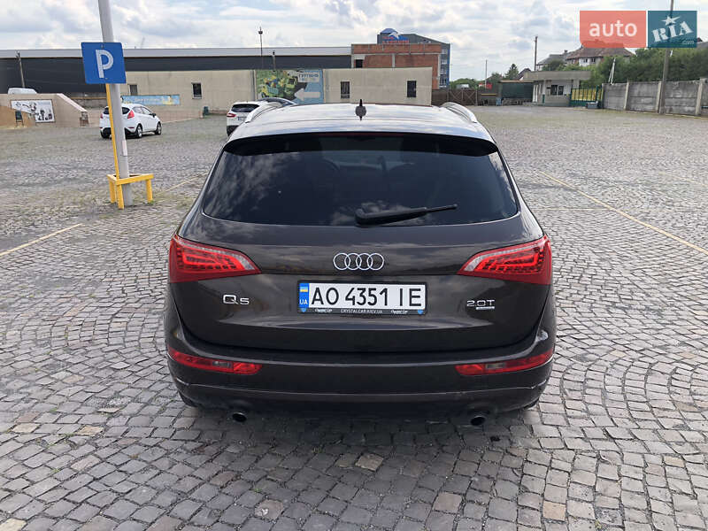 Позашляховик / Кросовер Audi Q5 2010 в Ужгороді