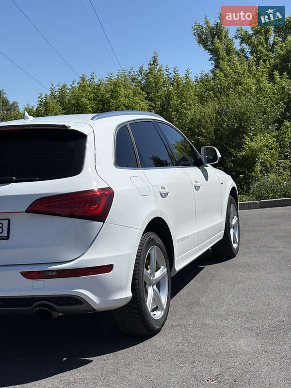 Позашляховик / Кросовер Audi Q5 2009 в Хмільнику