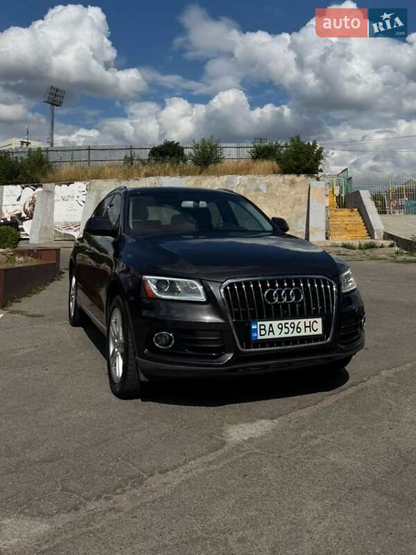 Внедорожник / Кроссовер Audi Q5 2016 в 