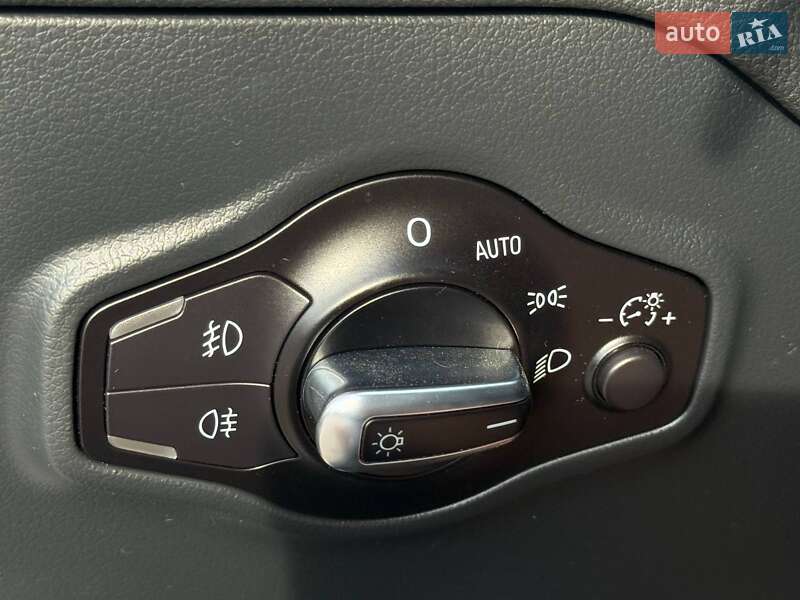 Позашляховик / Кросовер Audi Q5 2016 в Харкові