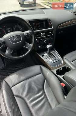 Позашляховик / Кросовер Audi Q5 2012 в 