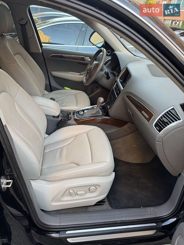 Позашляховик / Кросовер Audi Q5 2012 в Києві