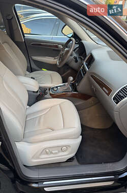 Внедорожник / Кроссовер Audi Q5 2012 в 