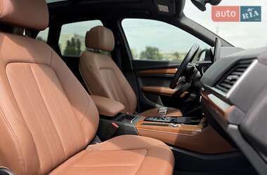 Внедорожник / Кроссовер Audi Q5 2022 в 