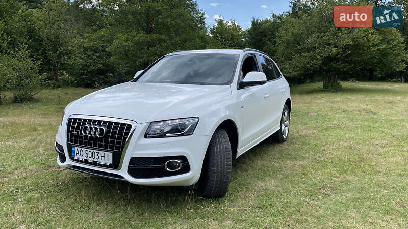 Внедорожник / Кроссовер Audi Q5 2010 в 