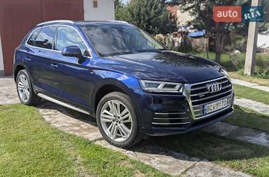 Внедорожник / Кроссовер Audi Q5 2017 в 