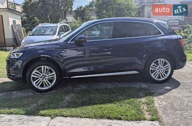 Внедорожник / Кроссовер Audi Q5 2017 в 