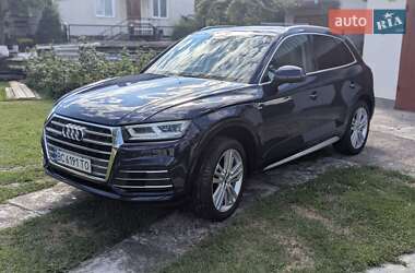Внедорожник / Кроссовер Audi Q5 2017 в 