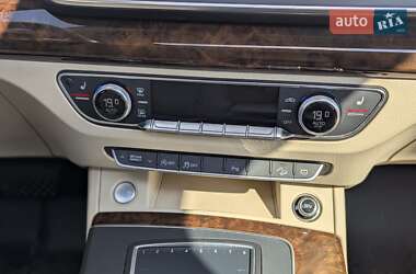 Внедорожник / Кроссовер Audi Q5 2017 в 
