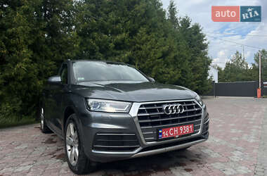 Внедорожник / Кроссовер Audi Q5 2017 в 