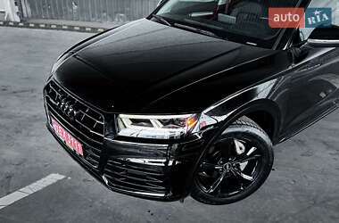 Внедорожник / Кроссовер Audi Q5 2018 в 