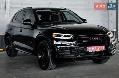 Внедорожник / Кроссовер Audi Q5 2018 в 