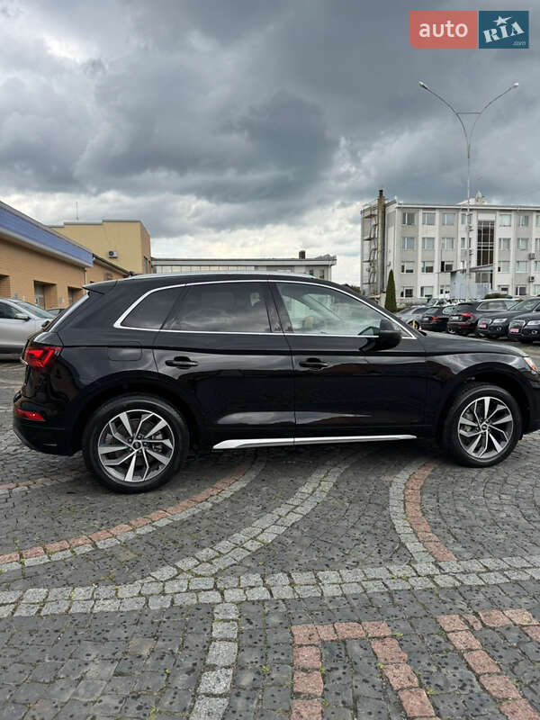 Позашляховик / Кросовер Audi Q5 2021 в Луцьку