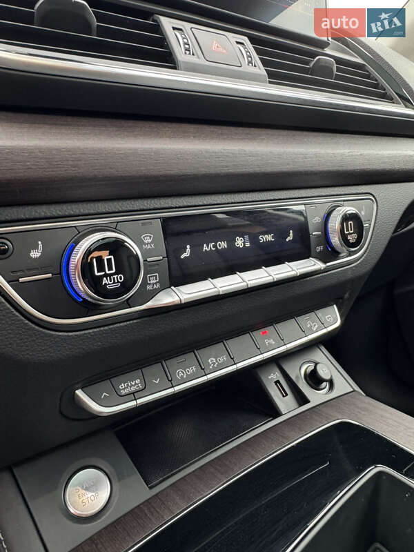 Позашляховик / Кросовер Audi Q5 2021 в Луцьку