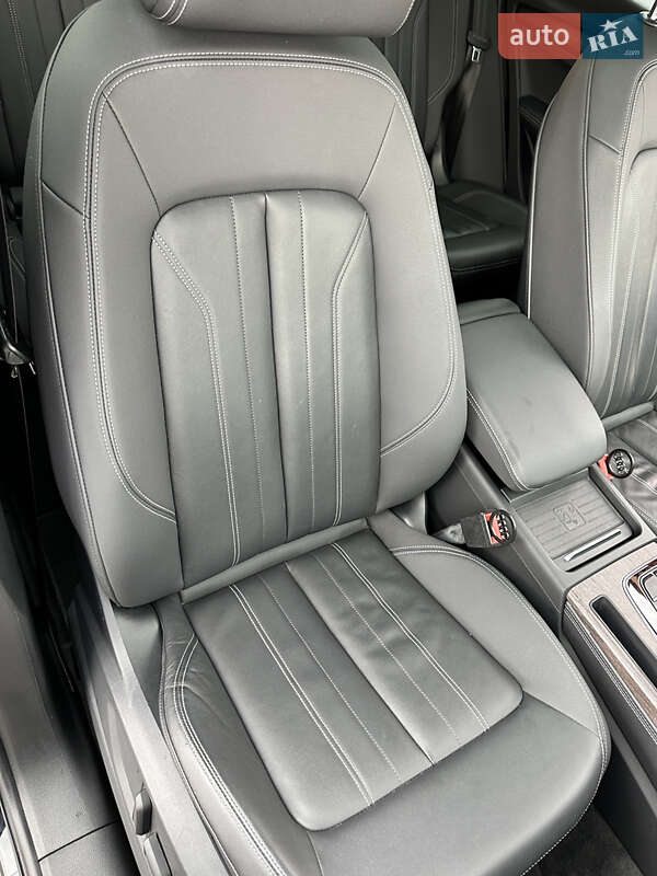 Позашляховик / Кросовер Audi Q5 2021 в Луцьку