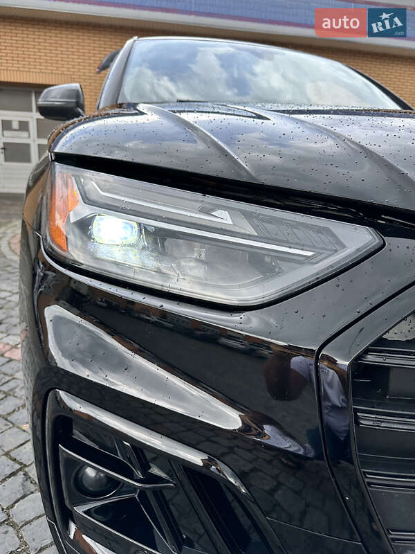 Позашляховик / Кросовер Audi Q5 2021 в Луцьку
